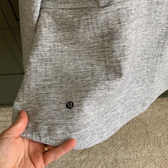 Lululemon Scuba Short Jacket 8 Grey - Picture 4 of 4